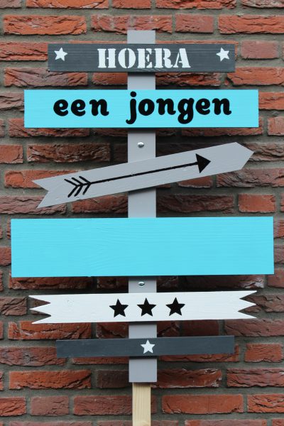 Geboortebord pijlen blauw voor een jongen huren